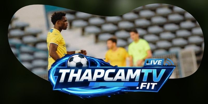 Estoril hở hành lang trong, FC Famalicao phản công theo trục dọc